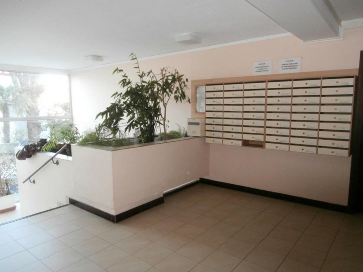 Joli Studio En Centre-Ville Avec Parking, Animaux Admis - Fr-1-2-304 Hendaye Exteriör bild